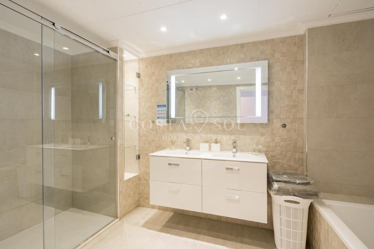 Puerto Marina-Benalmadena Luxury Apartment Dentro De La Isla エクステリア 写真