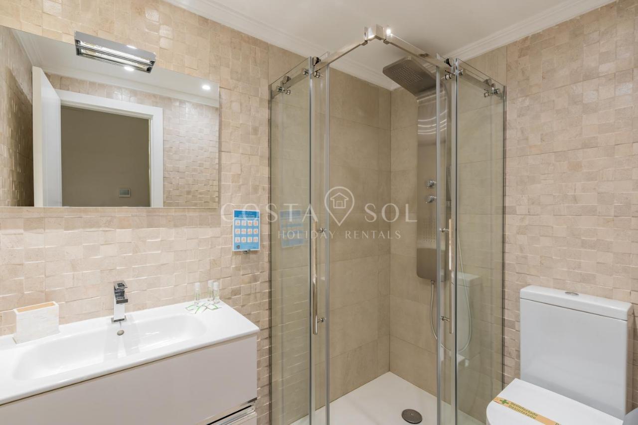 Puerto Marina-Benalmadena Luxury Apartment Dentro De La Isla エクステリア 写真
